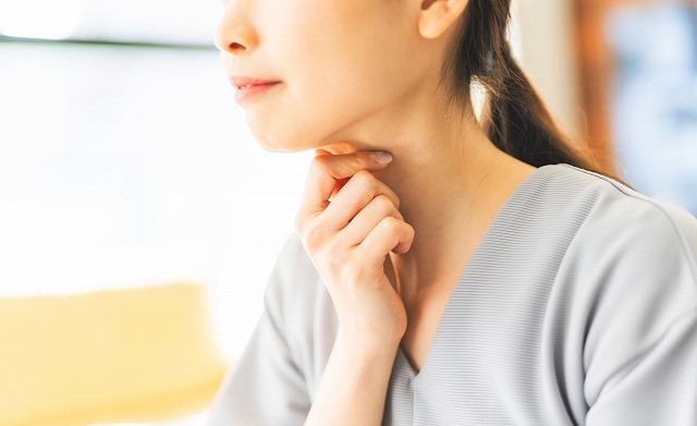甲状腺のしこりや腫れとは？